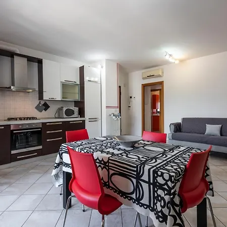 Apartment Visarno Modern By Mmega