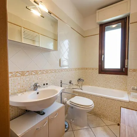 Visarno Modern By Mmega شقة